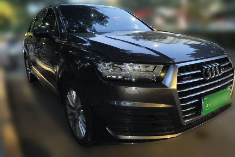 Used Audi Q7 2016 45 TFSI S line Sport Edition Front Right 45 Deg