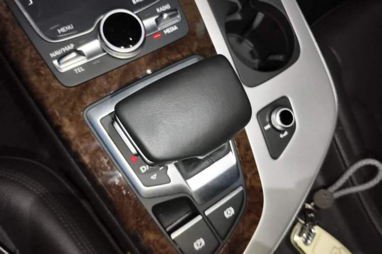 Used Audi Q7 2016 45 TFSI S line Sport Edition Gear Lever