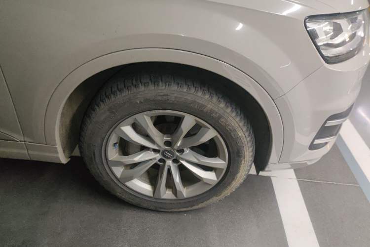 Used Audi Q7 2016 45 TFSI Technology Edition Right Front Wheel Hub