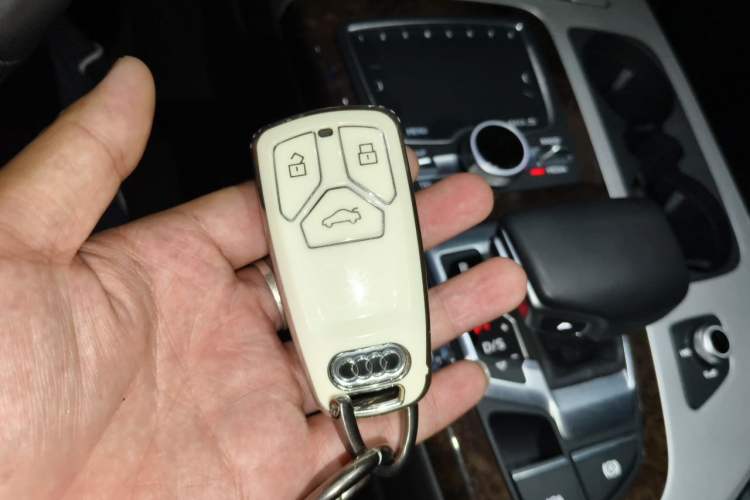 Used Audi Q7 2016 45 TFSI S line Sport Edition Vehicle Key