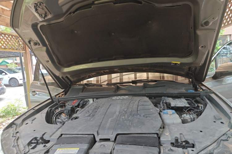 Used Audi Q7 2016 40 TFSI S line Sport Edition Engine Bay