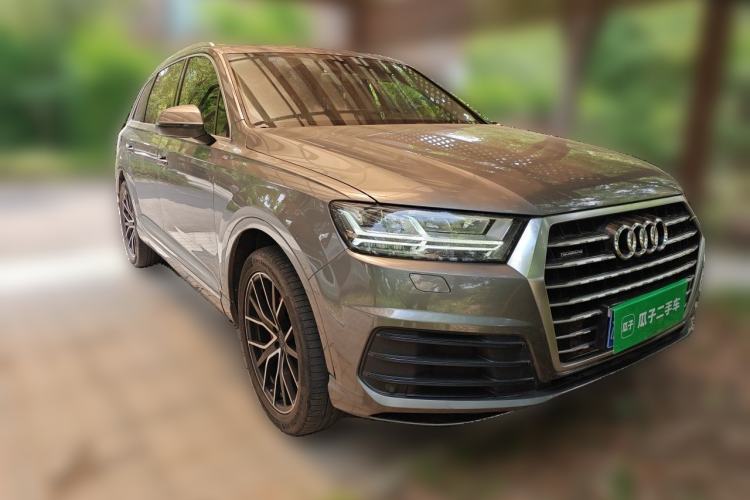 Used Audi Q7 2016 40 TFSI S line Sport Edition Front Right 45 Deg