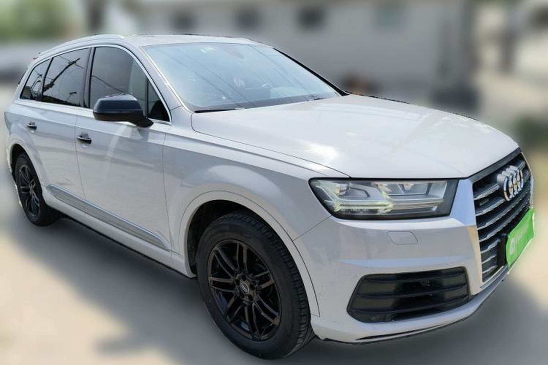 Used Audi Q7 2016 40 TFSI Comfort Model Front Right 45 Deg