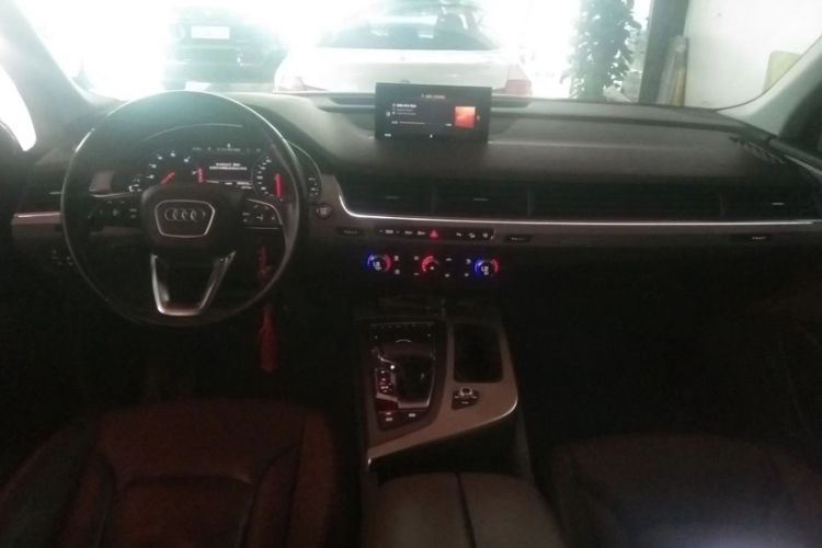 Used Audi Q7 2016 40 TFSI Comfort Model Interior 2