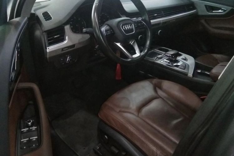 Used Audi Q7 2016 40 TFSI Comfort Model Interior 4