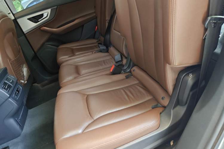 Used Audi Q7 2016 40 TFSI S line Sport Edition Left Rear Seat