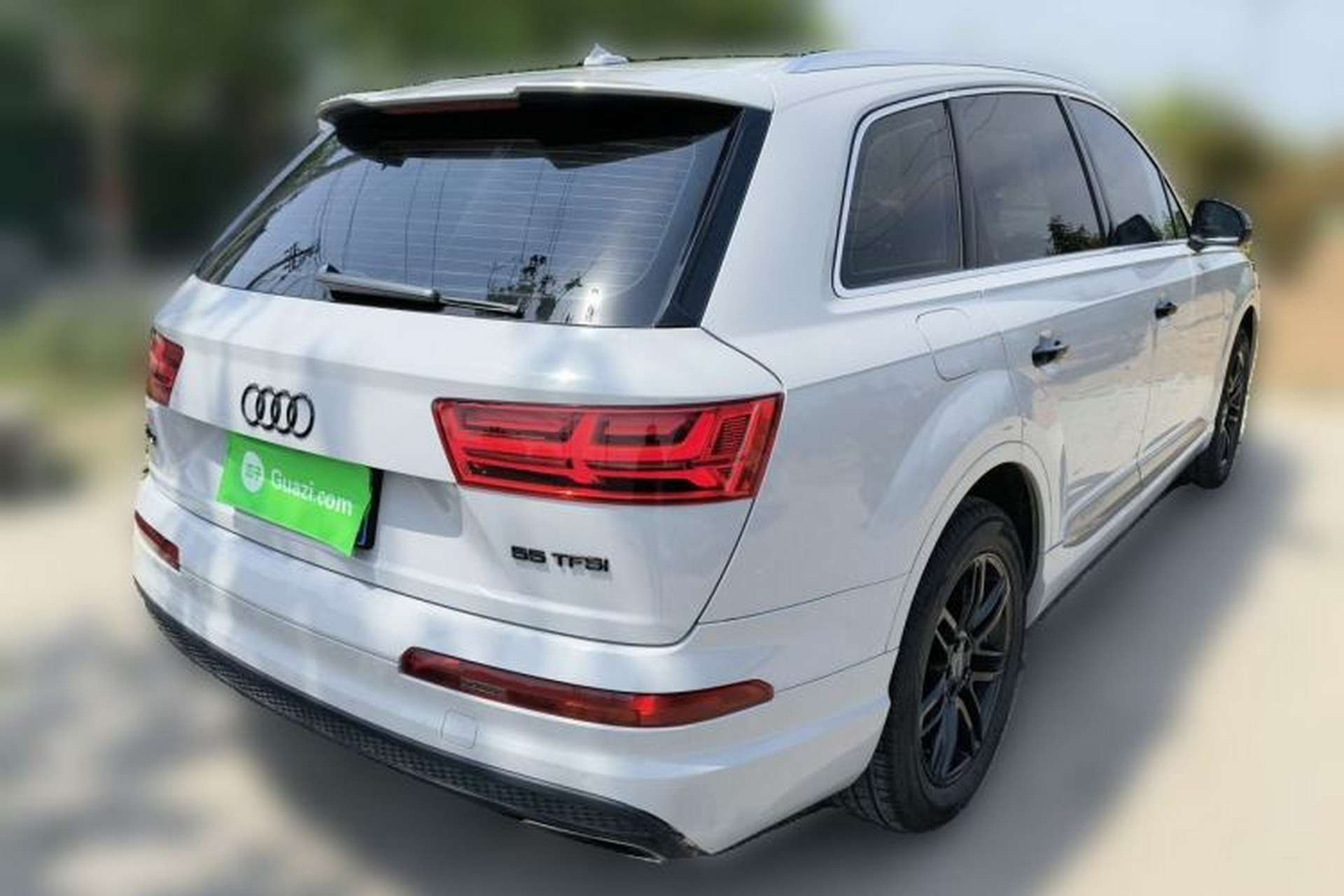 Used Audi Q7 2016 40 TFSI Comfort Model Rear Right 45 Deg
