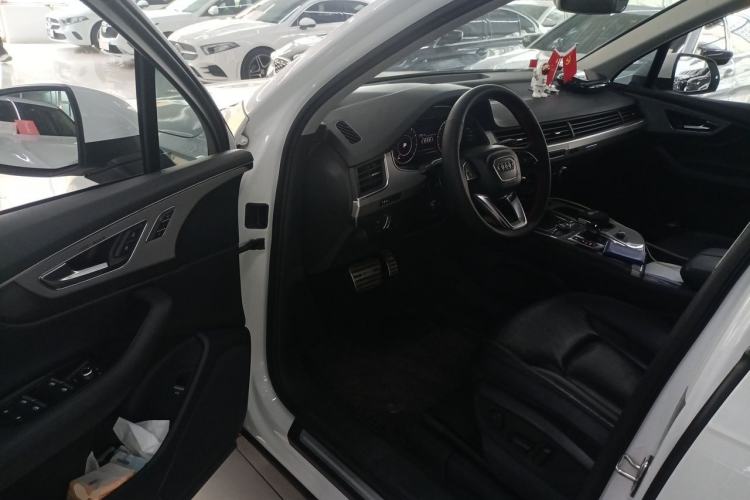 Used Audi Q7 2016 45 TFSI Technology Edition Driver Seat