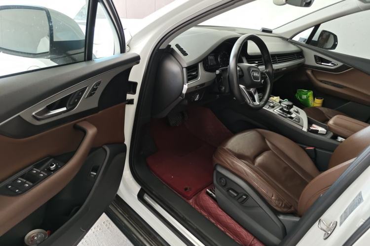 Used Audi Q7 2016 40 TFSI Comfort Model Driver Seat