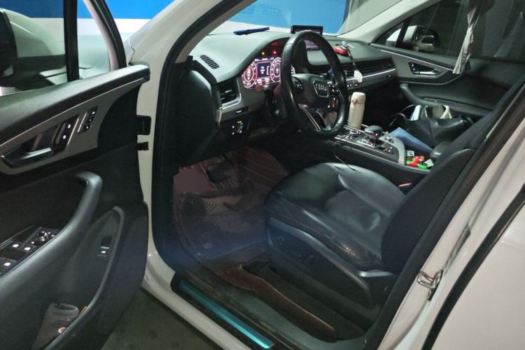Used Audi Q7 2016 45 TFSI Technology Edition Driver Seat