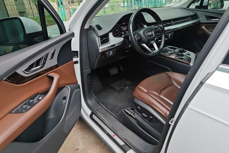 Used Audi Q7 2016 45 TFSI S line Sport Edition Driver Seat