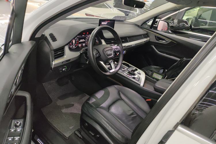 Used Audi Q7 2016 45 TFSI Technology Edition Driver Seat