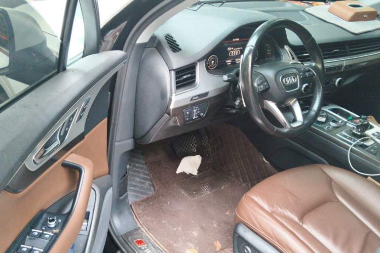 Used Audi Q7 2016 40 TFSI S line Sport Edition Driver Seat