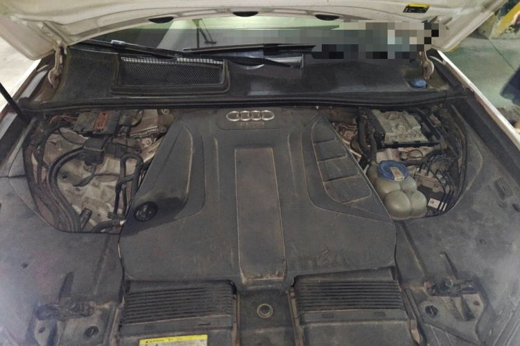 Used Audi Q7 2016 40 TFSI Comfort Model Engine Bay