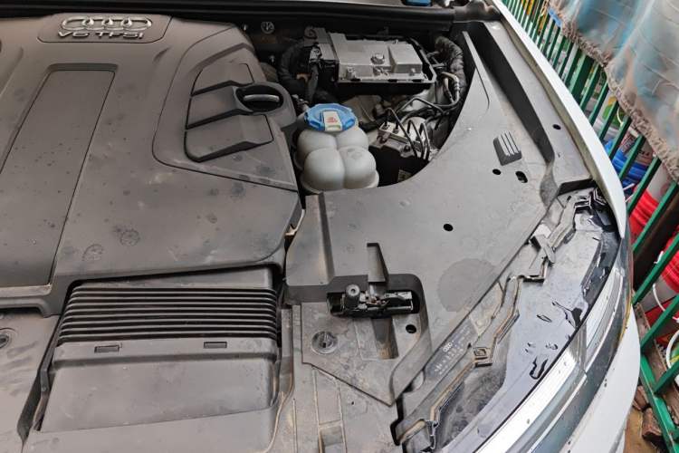 Used Audi Q7 2016 45 TFSI S line Sport Edition Engine Bay Left