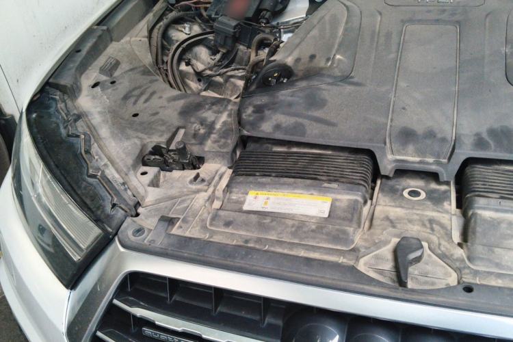 Used Audi Q7 2016 40 TFSI S line Sport Edition Engine Bay Right