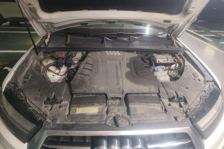 Used Audi Q7 2016 45 TFSI S line Sport Edition Engine Bay