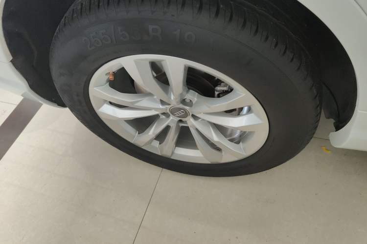 Used Audi Q7 2016 40 TFSI Comfort Model Exterior 8
