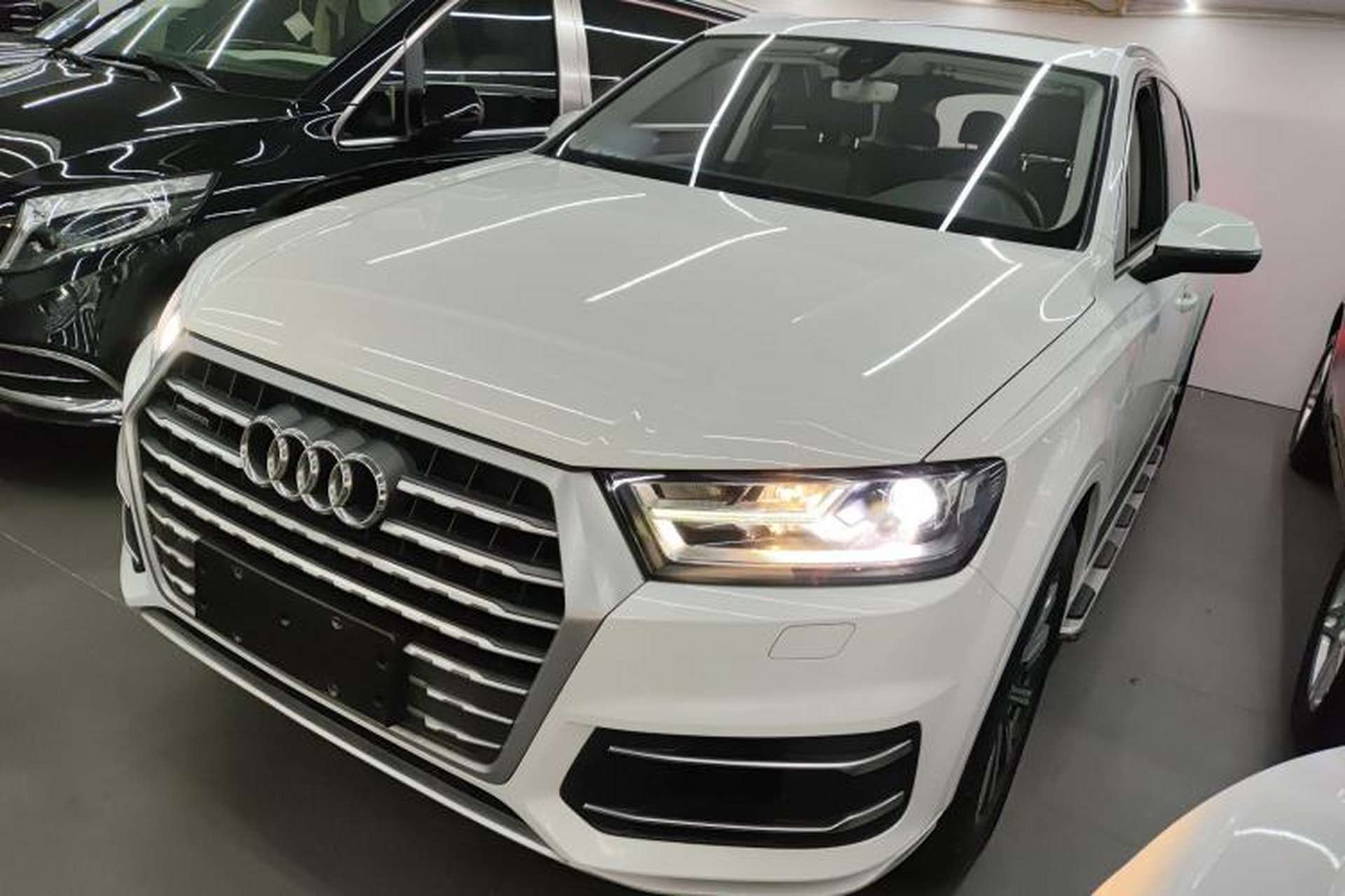 Used Audi Q7 2016 45 TFSI Technology Edition Front Left 45 Deg