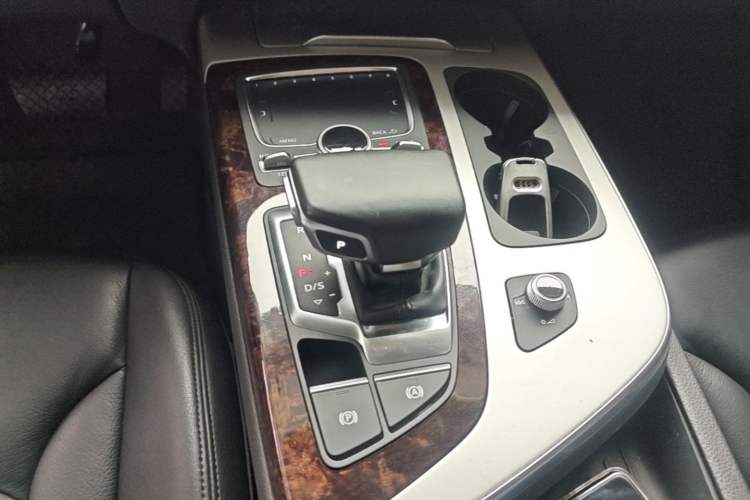 Used Audi Q7 2016 45 TFSI S line Sport Edition Gear Lever