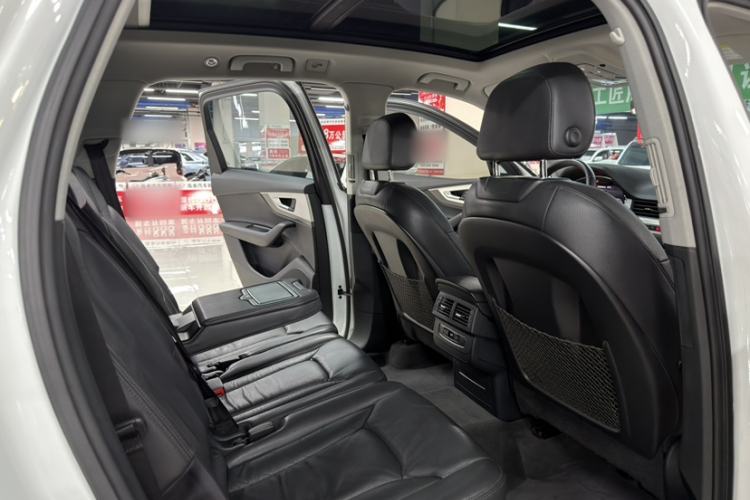 Used Audi Q7 2016 40 TFSI S line Sport Edition Interior 13