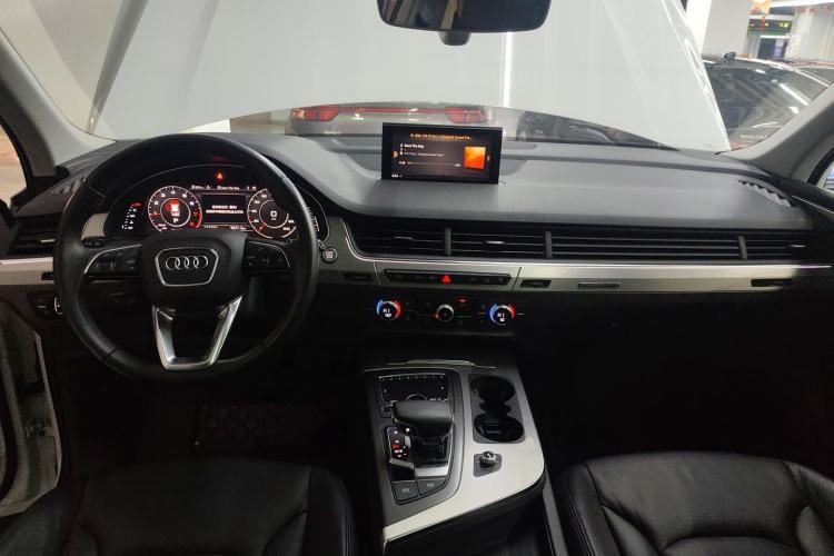 Used Audi Q7 2016 40 TFSI S line Sport Edition Interior 2
