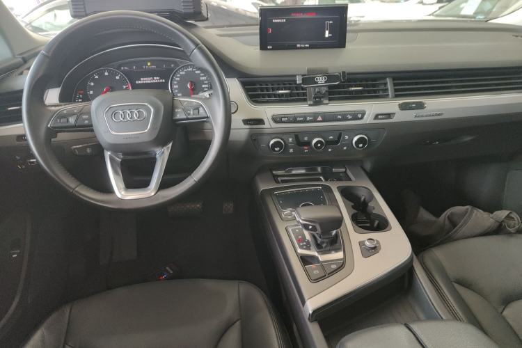Used Audi Q7 2016 40 TFSI Comfort Model Interior 2