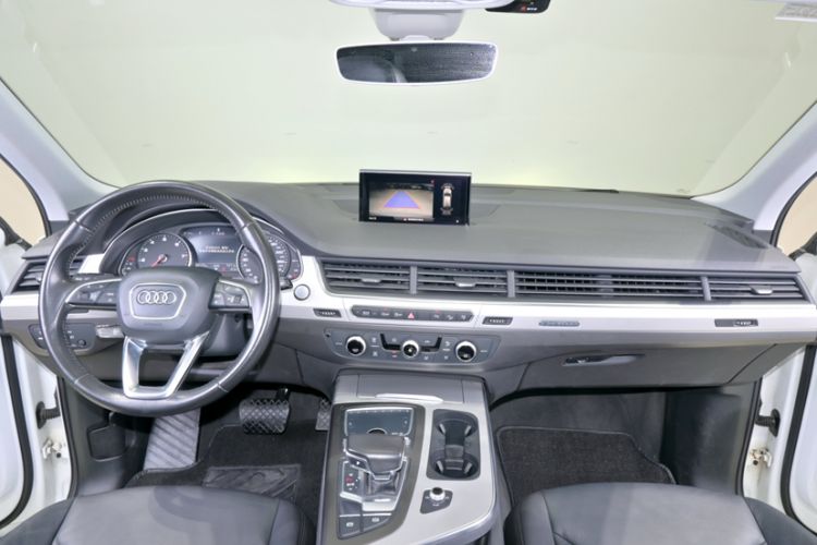 Used Audi Q7 2016 40 TFSI Comfort Model Interior 3