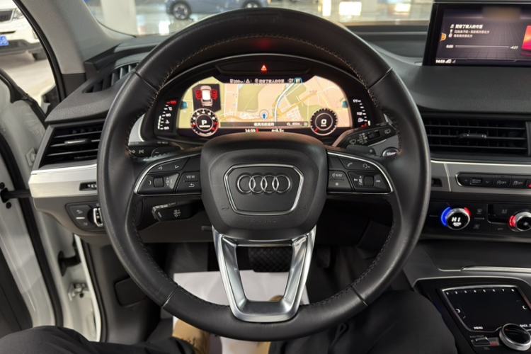 Used Audi Q7 2016 40 TFSI S line Sport Edition Interior 3