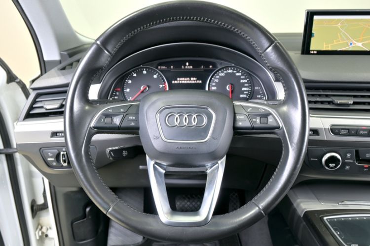 Used Audi Q7 2016 40 TFSI Comfort Model Interior 4
