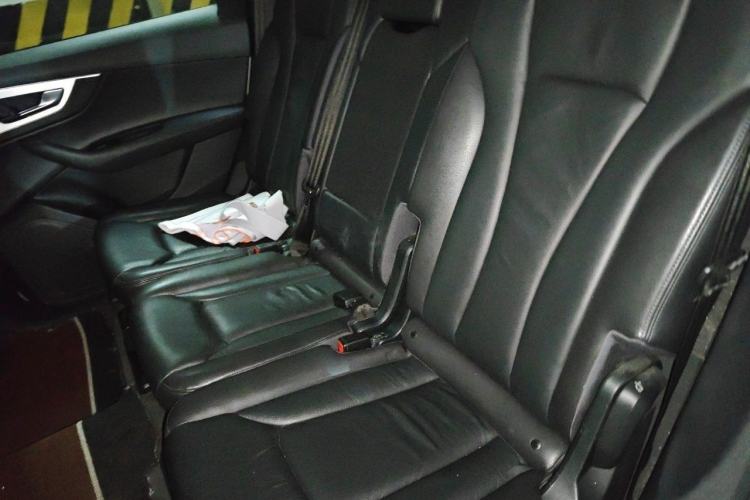 Used Audi Q7 2016 40 TFSI Comfort Model Interior 4
