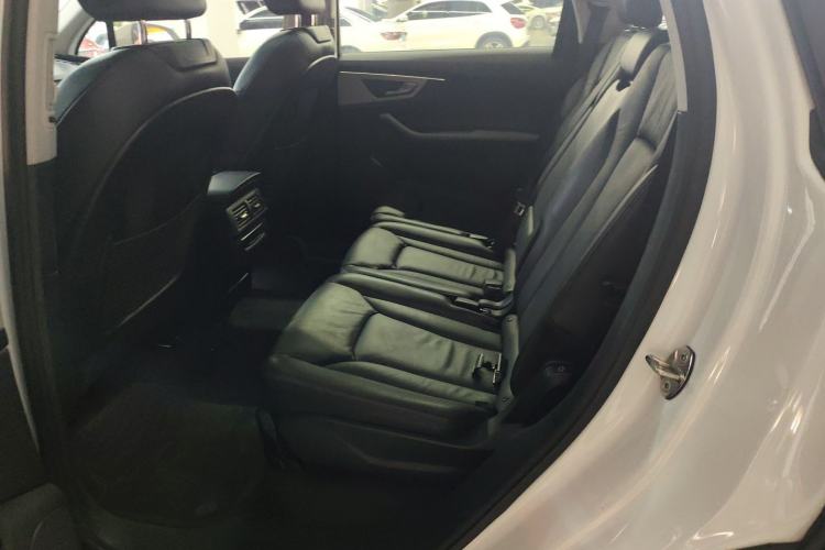 Used Audi Q7 2016 40 TFSI S line Sport Edition Interior 4