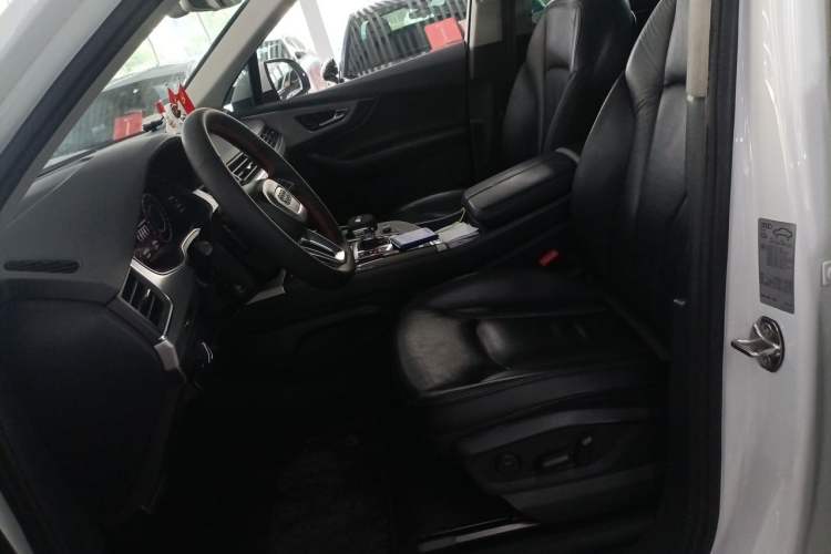 Used Audi Q7 2016 45 TFSI Technology Edition Left Front Seat