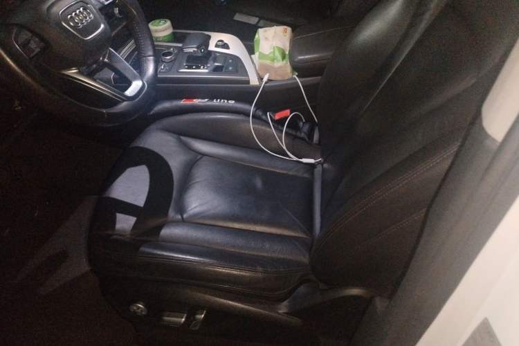 Used Audi Q7 2016 40 TFSI Comfort Model Left Front Seat