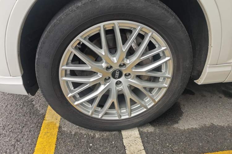 Used Audi Q7 2016 45 TFSI S line Sport Edition Left Front Wheel Hub