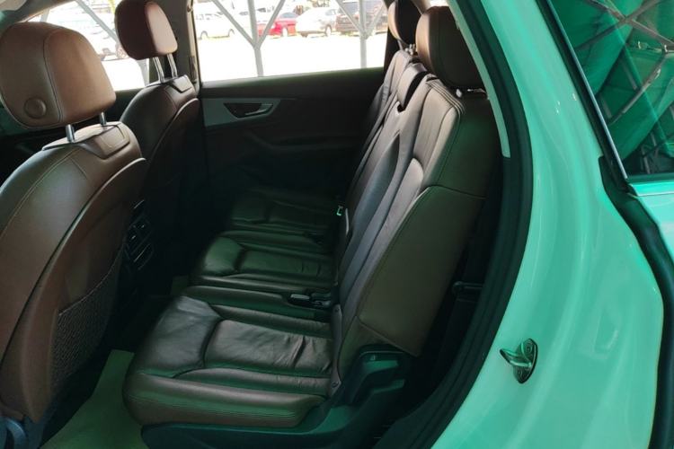 Used Audi Q7 2016 40 TFSI Comfort Model Left Rear Seat