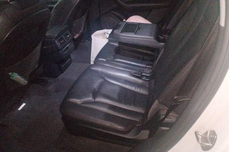 Used Audi Q7 2016 40 TFSI Comfort Model Left Rear Seat