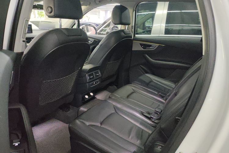 Used Audi Q7 2016 45 TFSI Technology Edition Left Rear Seat