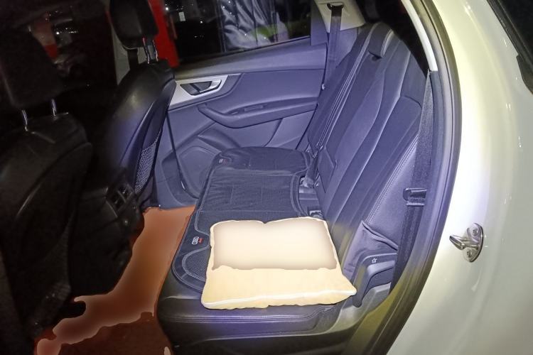 Used Audi Q7 2016 40 TFSI 7 seats Left Rear Seat