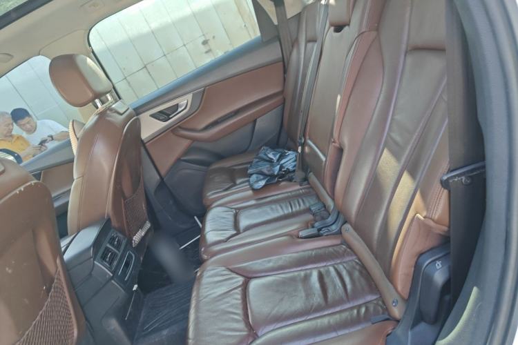 Used Audi Q7 2016 40 TFSI Comfort Model Left Rear Seat