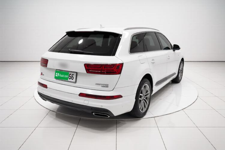 Used Audi Q7 2016 40 TFSI S line Sport Edition Rear Right 45 Deg