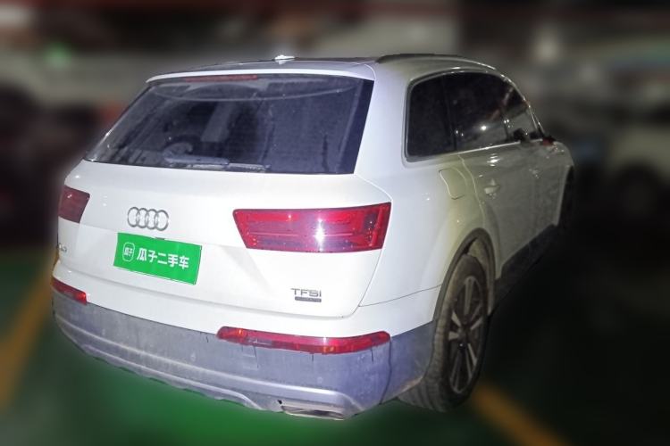 Used Audi Q7 2016 40 TFSI 7 seats Rear Right 45 Deg