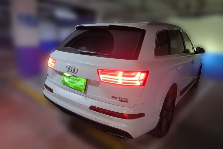 Used Audi Q7 2016 45 TFSI Technology Edition Rear Right 45 Deg