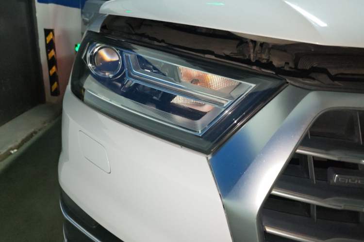Used Audi Q7 2016 45 TFSI Technology Edition Right Front Headlight