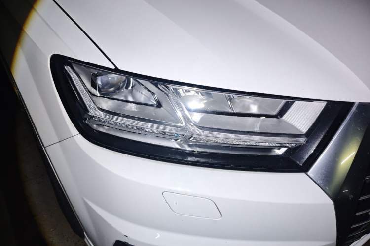 Used Audi Q7 2016 40 TFSI S line Sport Edition Right Front Headlight