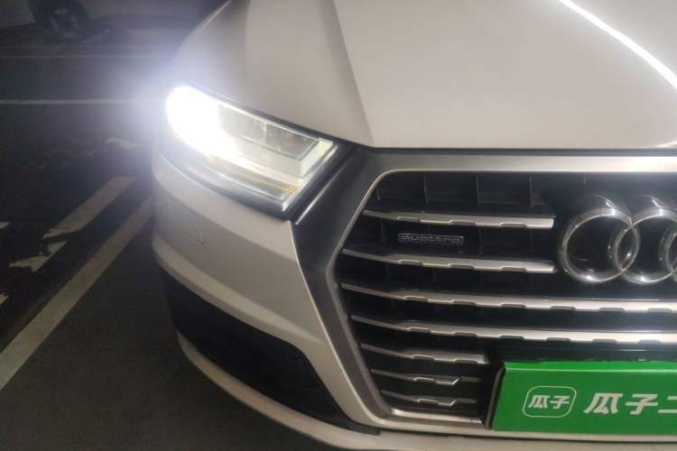 Used Audi Q7 2016 45 TFSI S line Sport Edition Right Front Headlight