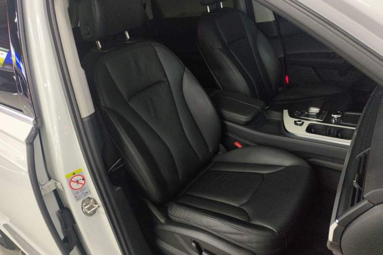 Used Audi Q7 2016 40 TFSI S line Sport Edition Right Front Seat