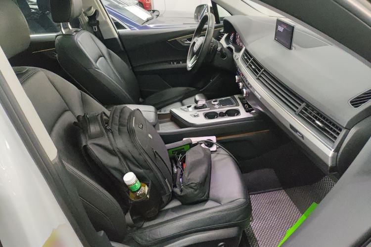 Used Audi Q7 2016 45 TFSI Technology Edition Right Front Seat