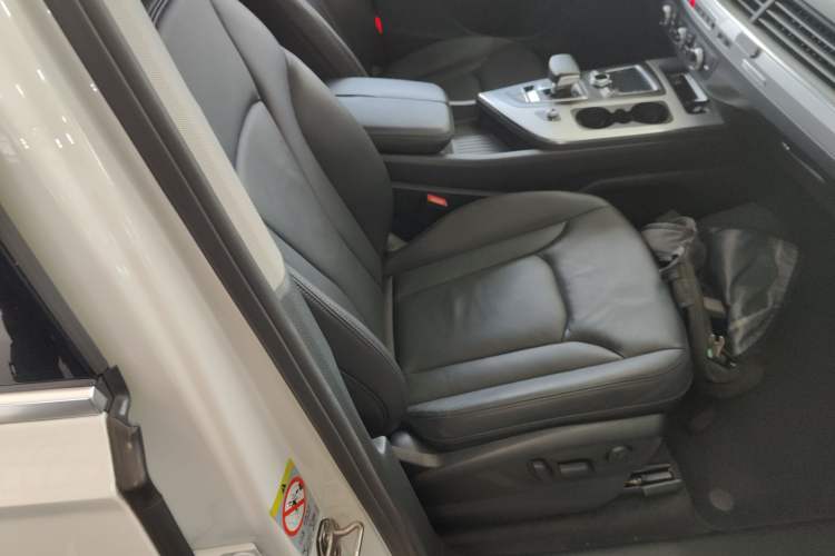 Used Audi Q7 2016 40 TFSI Comfort Model Right Front Seat