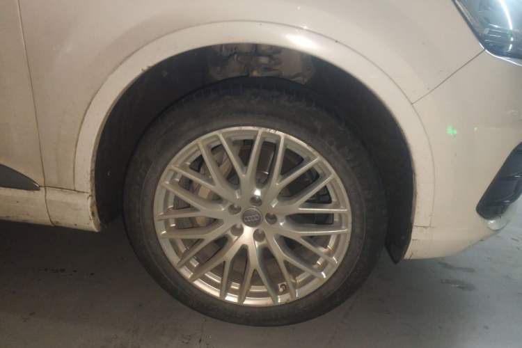 Used Audi Q7 2016 45 TFSI S line Sport Edition Right Front Wheel Hub